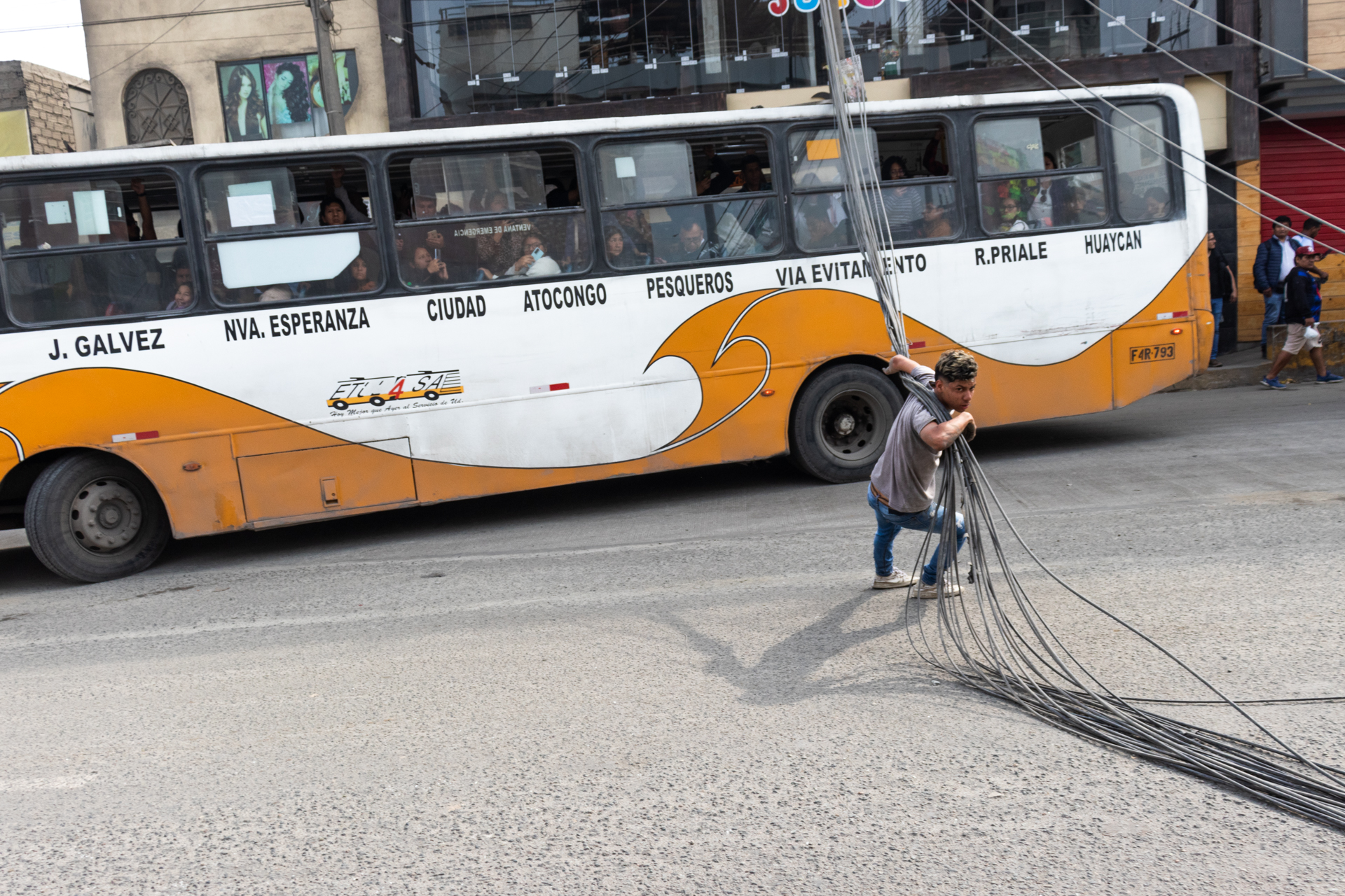 Entrada autopista Ramiro Prialé, Ate. 2023.